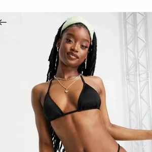 Bikini överdel - Svart bikini överdel , säljs pgr för liten