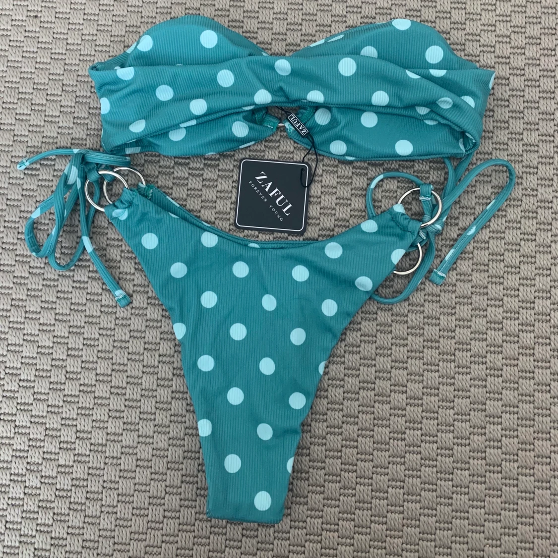 Prickig bikini  - 90