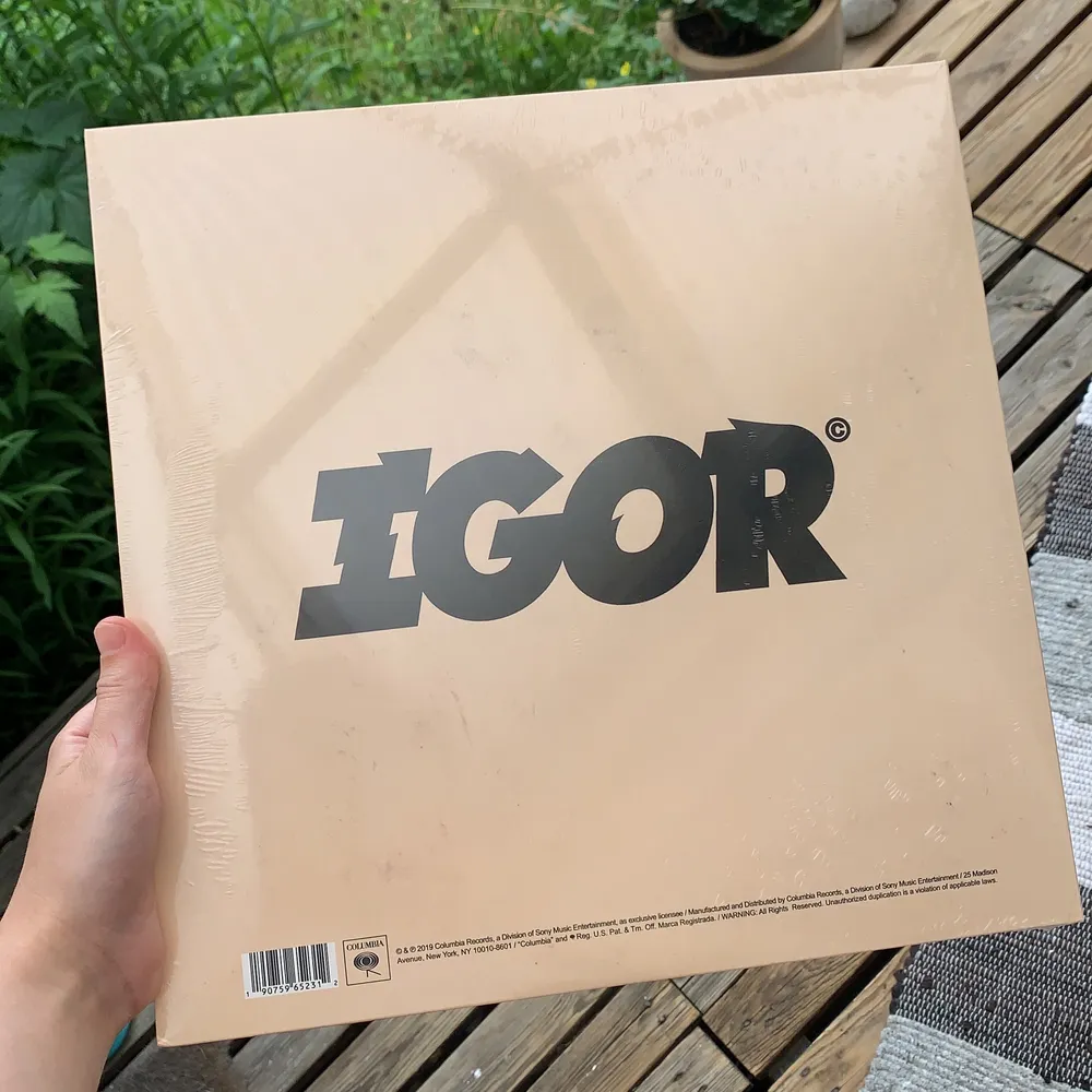 LIMITED EDITION IGOR vinyl av Tyler, the Creator. Ny, oöppnad med plasten på.  Finns inte att köpa någon annanstans. Released 2019. ”VOTE IGOR”-klistermärke följer med. . Övrigt.