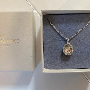 Lilly and Rose halsband - Halsband från Lily and Rose