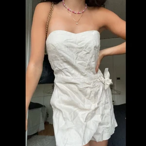 Playsuit i linne - Playsuit i linne! Storlek S