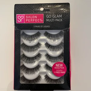 Fransar✨ - Andrig använda som ni ser och har bara legat i smink lådan😊✨