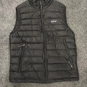 Patagonia väst  - Använd 1-2 gånger, skick ny, 