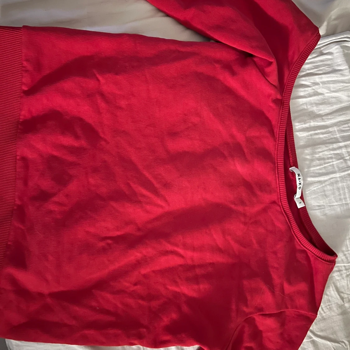 Röd långärmad tröja