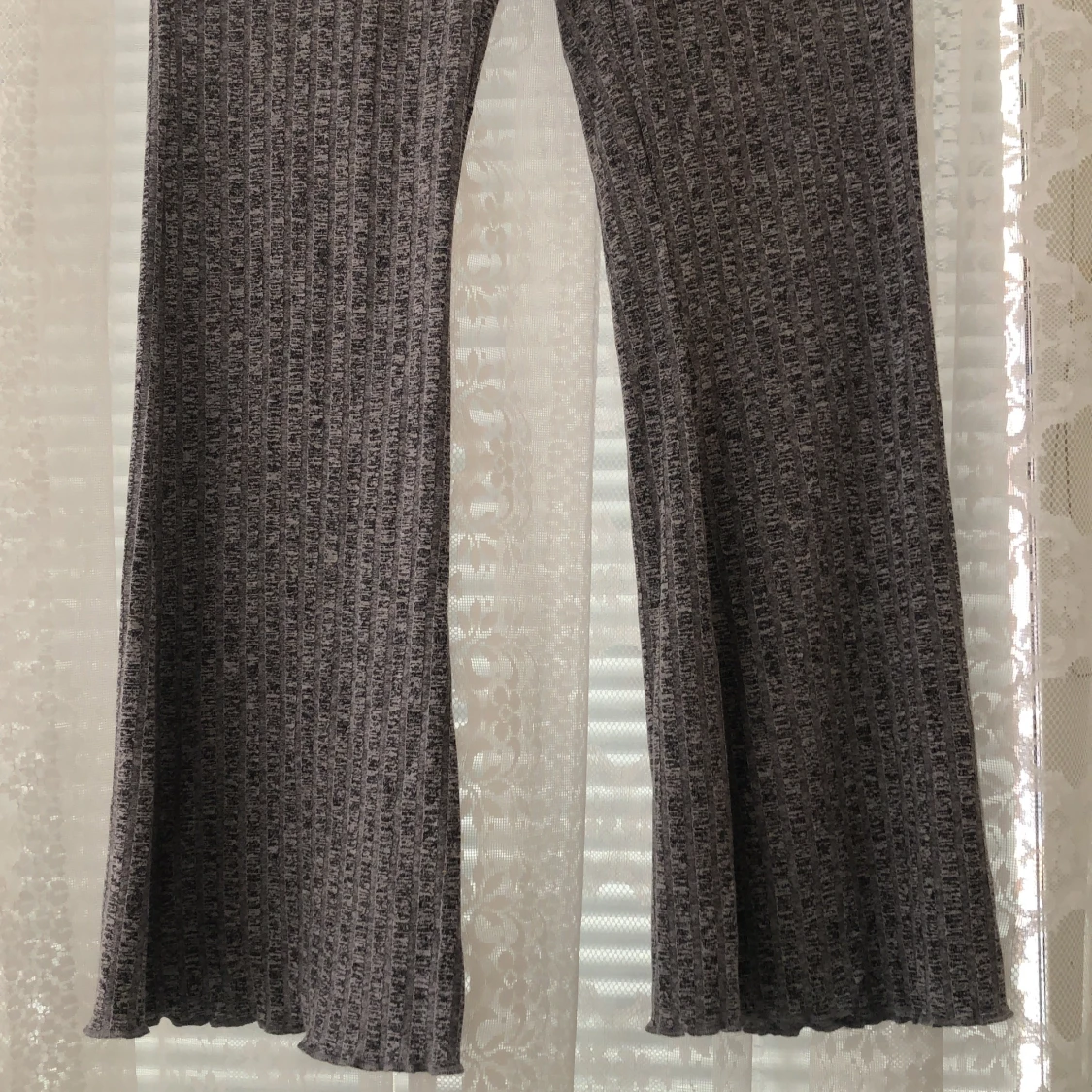 Utsvängda byxor  - 90