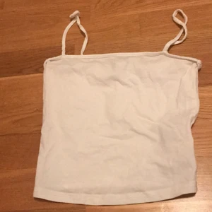 Linne från hm - Säljer detta Gina linne från hm i storlek xs. Säljer för 10kr plus frakt💗 