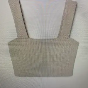 Croppat linne från H&M  gråbeige heter färgen 