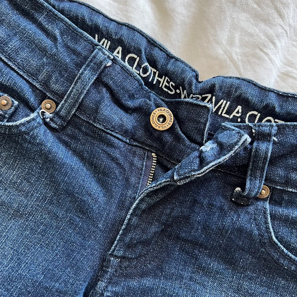 Snygga jeans shorts som blivit för små för mig! . Shorts.