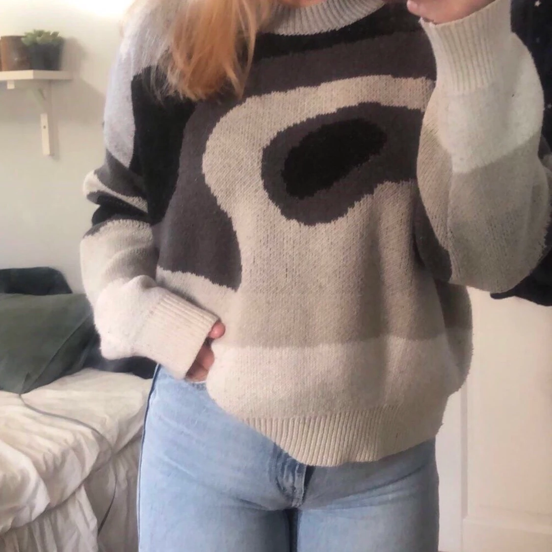 Stickad mönstrad tröja 