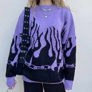 Tröja - Lila flame tröja 🧘🏻‍♀️ frakt ingår ej! skriv för frågor! 💞💞