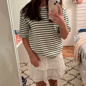 T-shirt!! - Intressekoll på min superfina tröja från zara som är lite tjockare i materialet💖