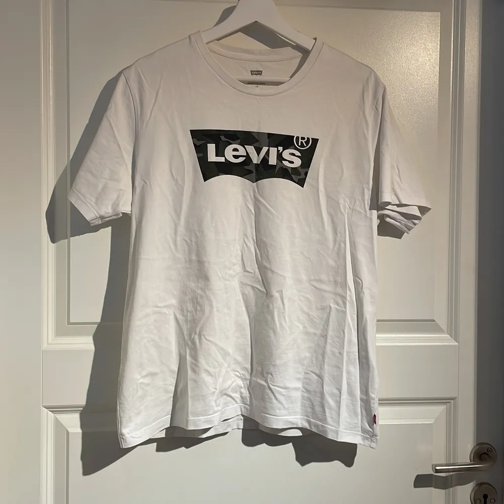 Levis Tshirt. T-shirts.