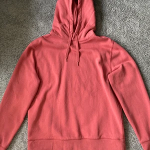 Hoodie, These Glory Days - En fin rosa hoodie från These Glory Days. Aldrig använd, endast provad.