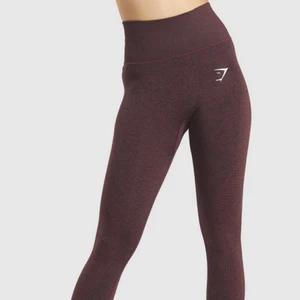 Gymshark seemless leggings  - Gymshark “vital rise seemless leggings” i färg ”brown marl” storlek xs, höga i midjan, jättebra skick och bekväma. Org pris: 549 SEK