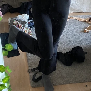 Orrebyxor byxor  -  Använt några gånger , Fråga om det är någonting annat och jag står inte för frakten, alltså om du intresserad så tittar jag på frakten blir💕