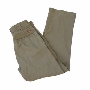 Dickiesbyxor - Dickiesbyxor. Har ett litet hål på knät, kan skicka bild om så önskas