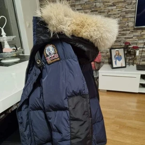 Parajumper herr - Jackan är 1år gammal den är jätte bra i skicket finns inga fel på den 