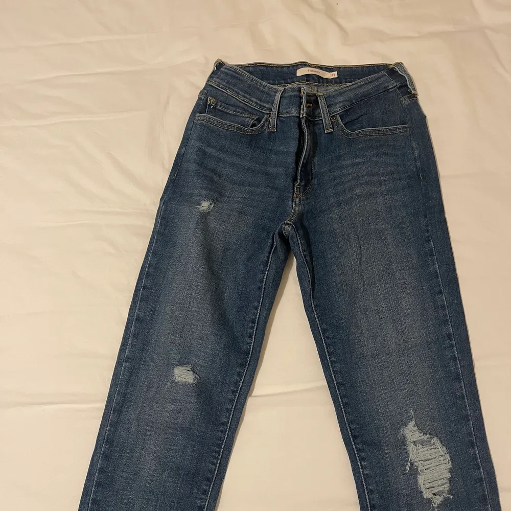 Levi’s jeans in size 27. Jeans & Byxor.