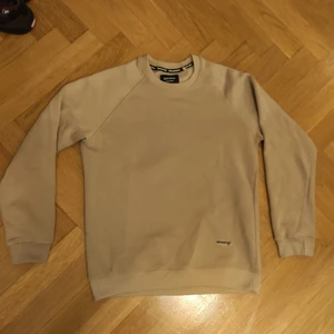 Bershka Light Brown Sweater S - Size: S. Använd en gång.