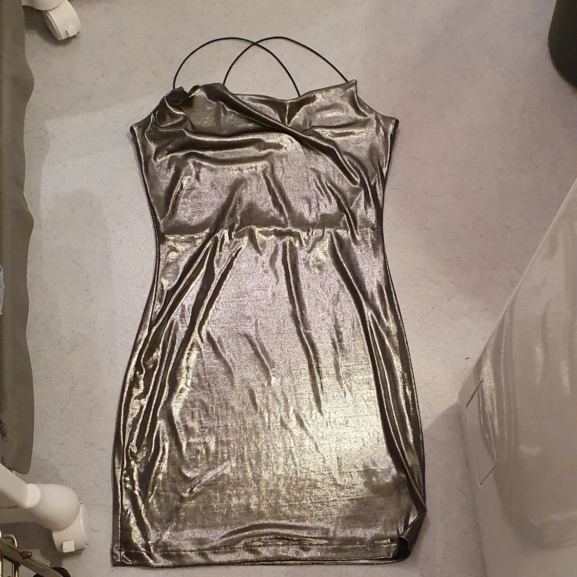 Super fin fest glitter klänning  - 90