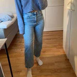 Snygga ribcage-jeans från Levis i storlek 29/27. Använda måttligt, aningen små i storleken🌸🌟❤️