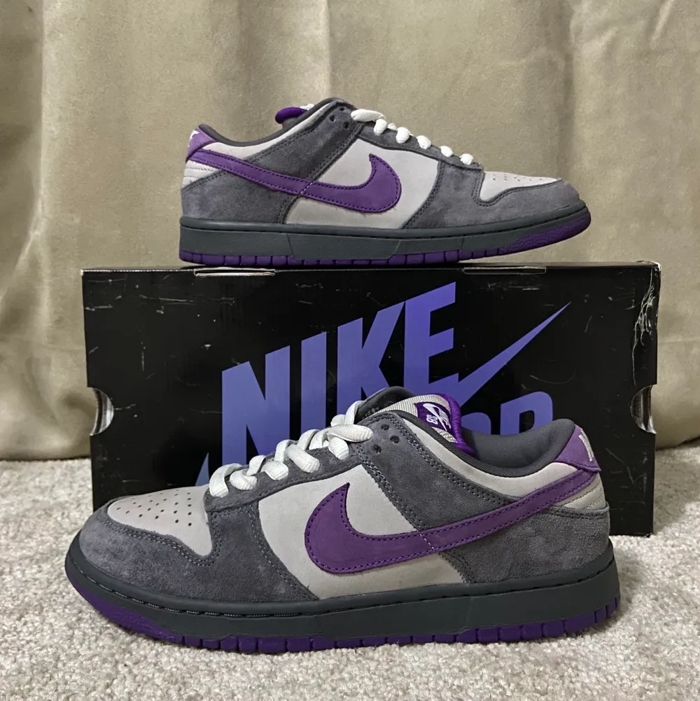 Pre owned Nike SB dunk ”purple pigeon”. Denna sko syns sällan till, framförallt i detta skick. Släppta 2006 och har aldrig restockat. All og finns.. Skor.