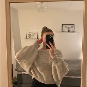 Stickad tröja - Grå mysig stickad tröja. Superfin modell🥰🥰