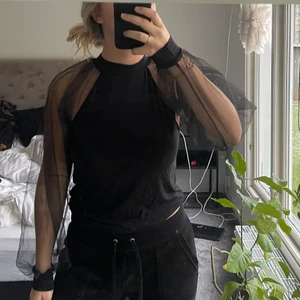 Blus - Blus från Nelly, aldrig använd med prislappen kvar.