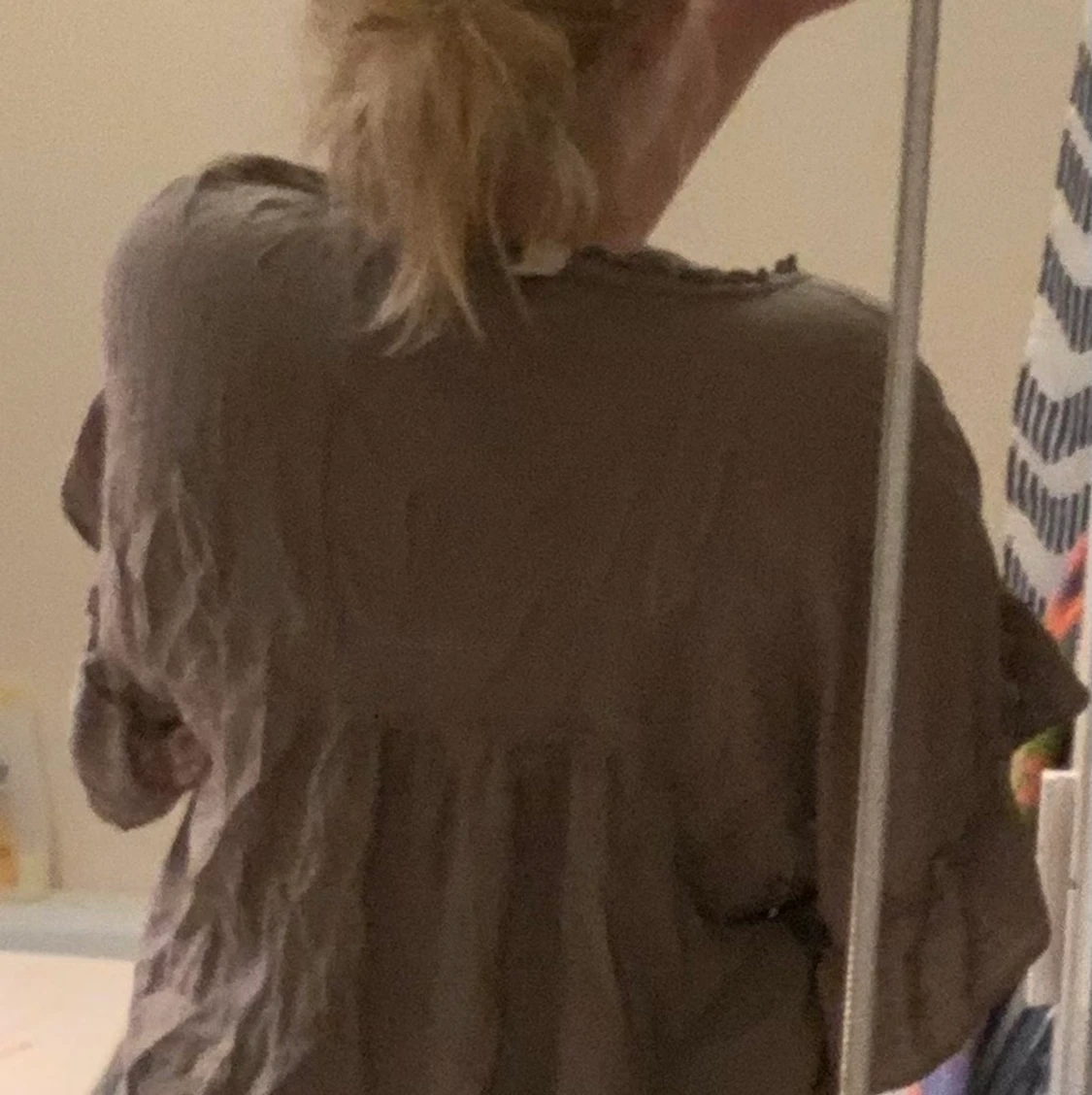 Grön/brun blus  - 90