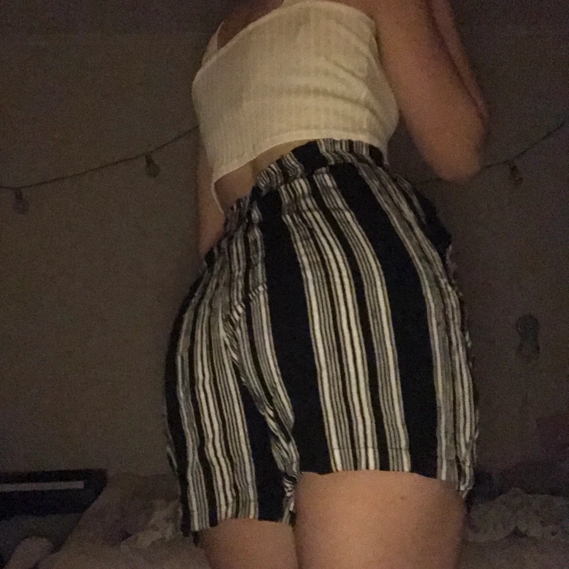 Randiga shorts i viskos strl M - 90