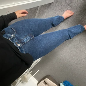 Wera jeans i storlek 36 - Supersköna och snygga jeans från Wera säljes i bra skick. 300:- inklusive frakt. 