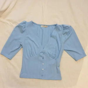 Stradivarius - Tröja - Söt ljusblå tröja från Stradivarius i stl S! Frakt inkl i pris♡