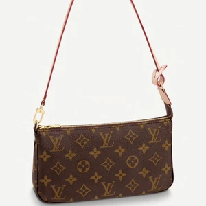 Louis Vuitton clutch/axelväska - (Kvittot finns ej kvar köpt för ett tag sen).                          Super fin LV väska som kan användas som clutch då kedjan är avtagbar. Super fint skick förutom att kedjan inte går att stänga därav det låga priset ! Skriv privat för mer info och bilder