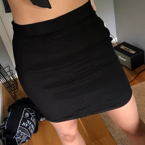 Minikjol - Sååå söt minikjol från & Other stories, nyskick. Köparen står för frakten💜💜