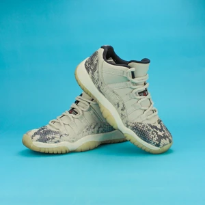 Air Jordan 11 ”Snakeskin”.  - Preowned. No box. 