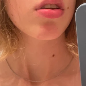 Basic kedja  - En silvrig justerbar kedja, går att sätta på berlocker på enkelt💜💙