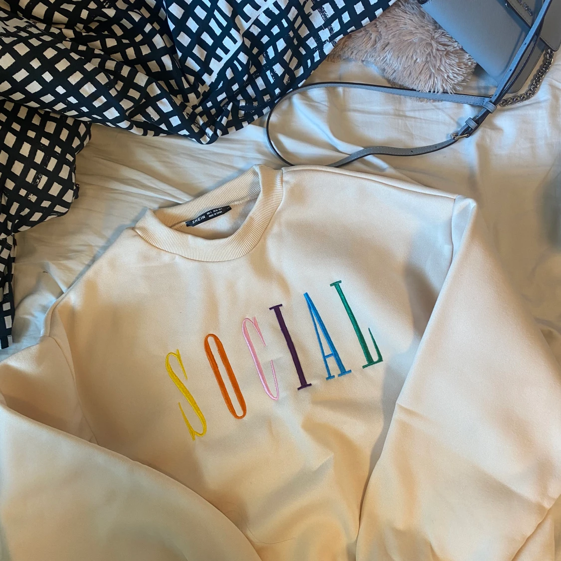 En tröja från Shein