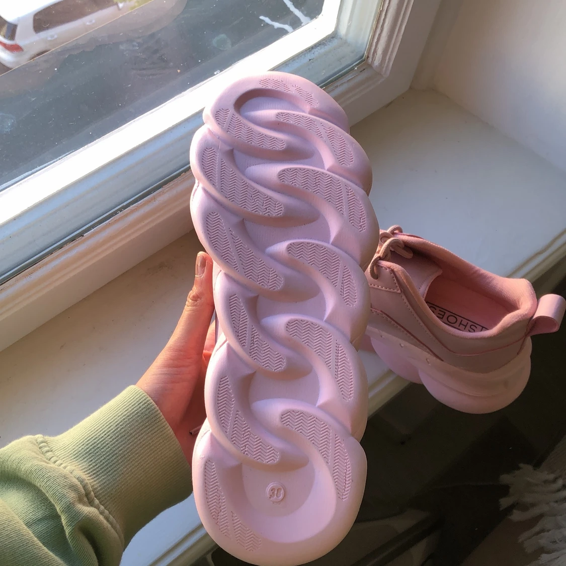 Rosa oanvända sneakers - 91