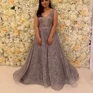 Proms and wedding klänning  - ljuslila klänning från proms och wedding, size M, bär bara en gång och köpte för 6 månader sedan