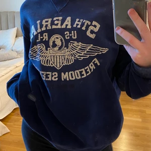 Ralph lauren tröja - Suuuper fin tröja från Ralph lauren, säljer då den inte kommer till användning längre. Köparen står för frakten💕