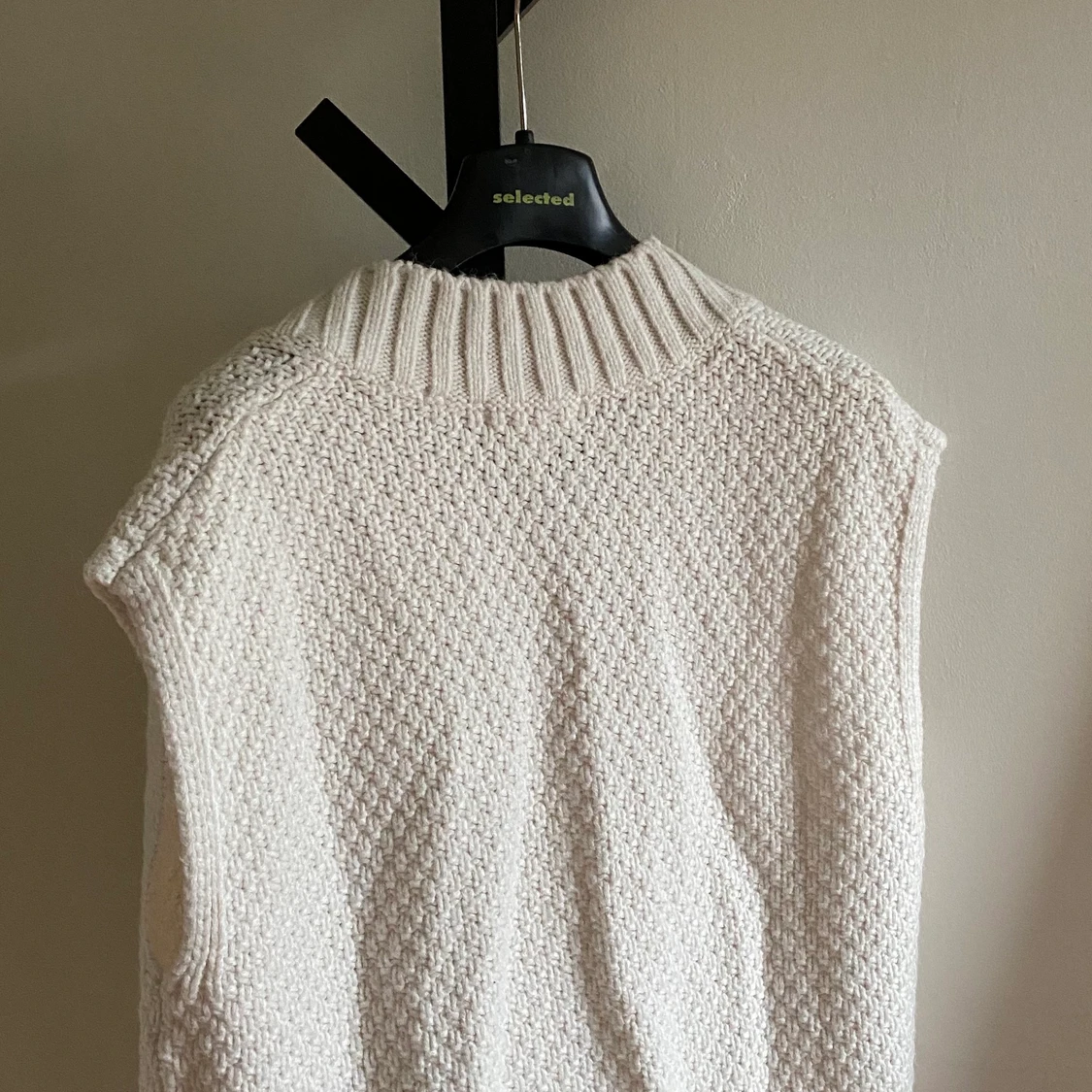 Beige/vit VÄST - 91