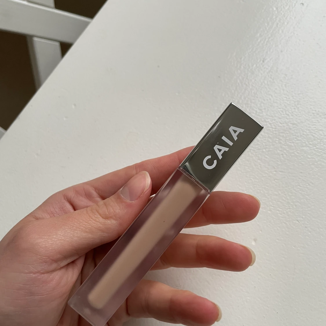 Caia concealer, N2