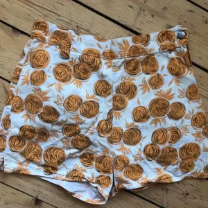 Sissely shorts - Supersnygga shorts med hög midja från sisley