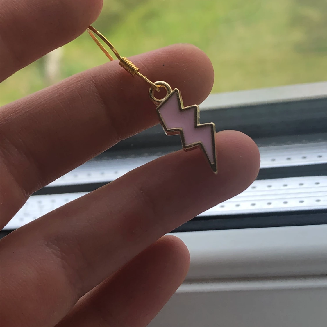 Blixt örhängen  - 90