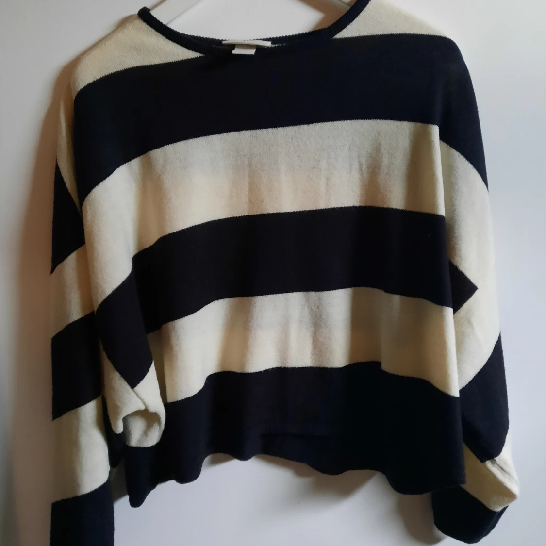 Monki loose fit knit size s  - 90