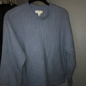Ljusblå tröja - Mysig tröja i storlek M 🌸