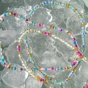 Designa eget pärlsmycke  - Vi säljer din egen design på exklusiva pärlsmycken💕 1 armband 30 kr, halsband 50 kr, ringar 10 kr/st + 15 kr frakt💗💗💗💗