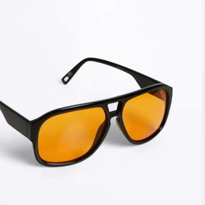 Populära glasögon - Säljer mina glasögon från Gina då de ej kommer till användning! Slutsålda på ginas hemsida! Kom med bud☀️