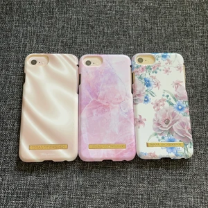 Ideal of sweden skal till iPhone 8/7/6/6s  - Ideal of sweden skal till iPhone 8/7/6/6s. I använt skick! Nypris 299-399kr säljer för 15kr/st 