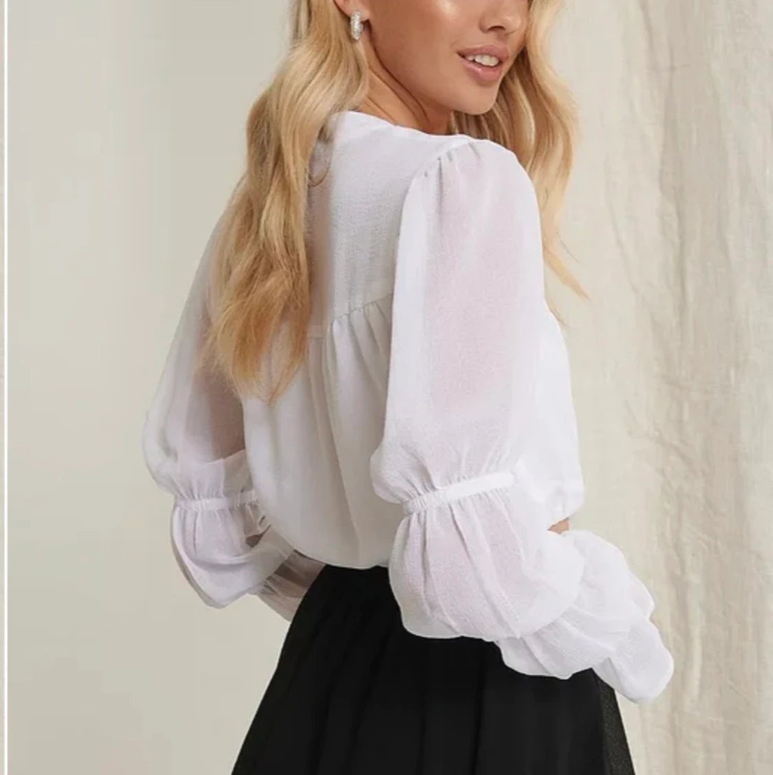 Vit blus nakd storlek 38 - 90